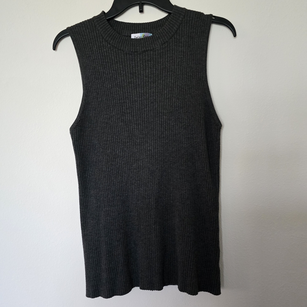 Gray Fitted Ribbed Sleeveless Tank Top